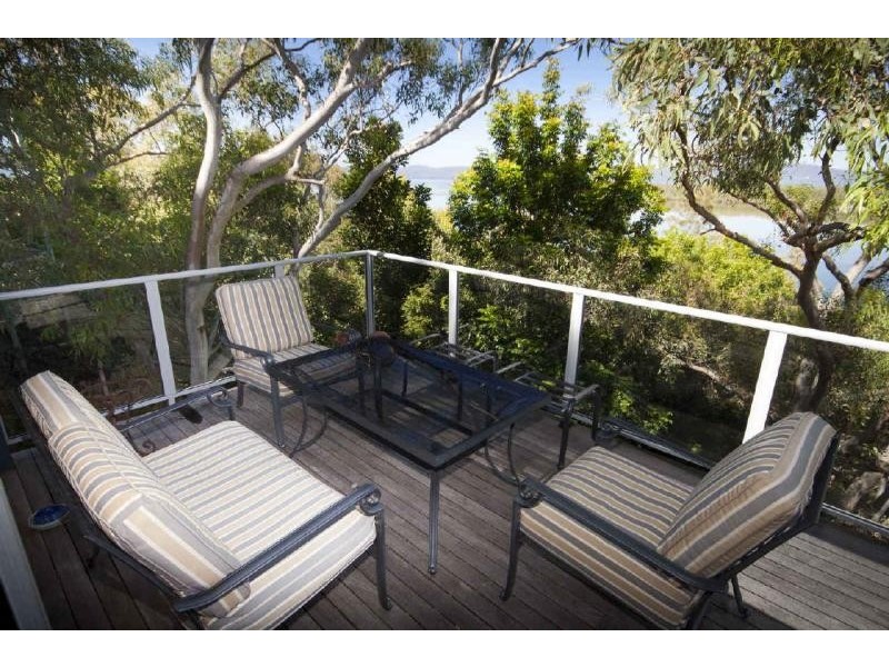 49  Green Point Dr, Green Point NSW 2428