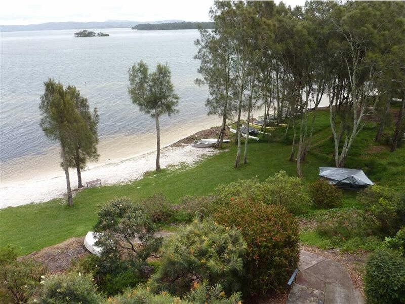 3  Wharf Rd, Green Point NSW 2428