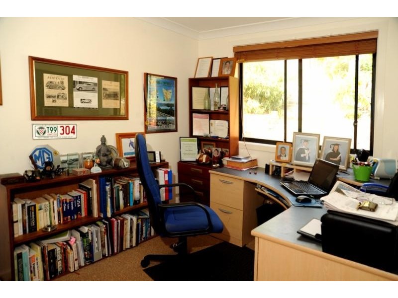 36  Daphne St, Forster NSW 2428