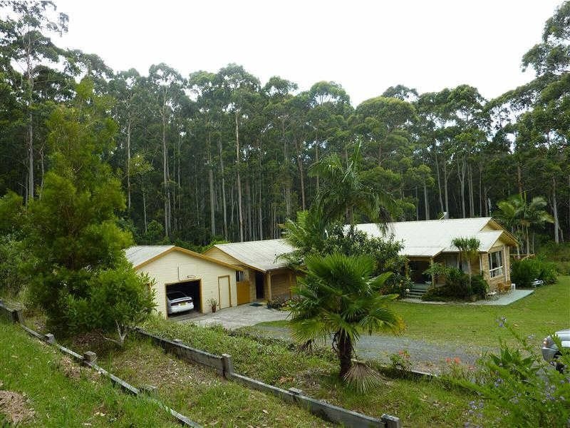 3023  The Lakesway Way, Tarbuck Bay NSW 2428