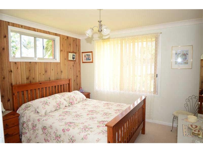 16  Hind Ave, Forster NSW 2428