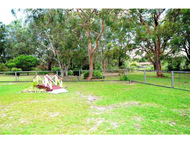16  Hind Ave, Forster NSW 2428