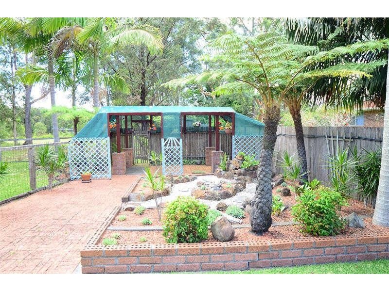 16  Hind Ave, Forster NSW 2428