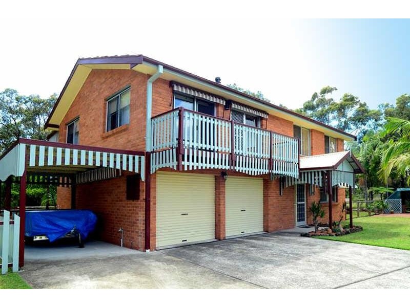 16  Hind Ave, Forster NSW 2428