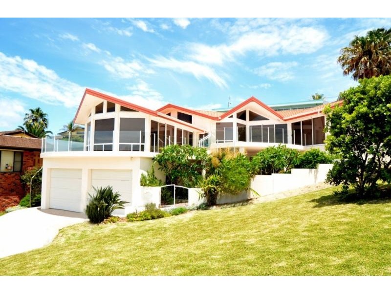 1  Burgess Rd, Forster NSW 2428