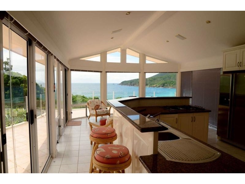 1  Burgess Rd, Forster NSW 2428