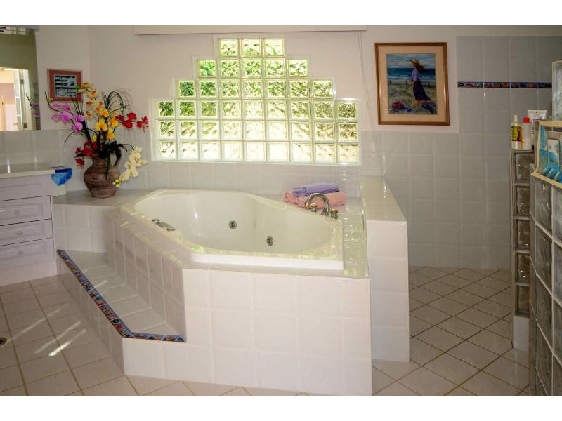 1  Burgess Rd, Forster NSW 2428