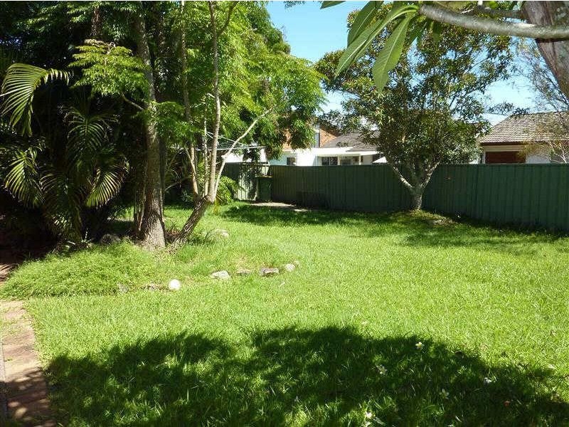 83  Lake St, Forster NSW 2428