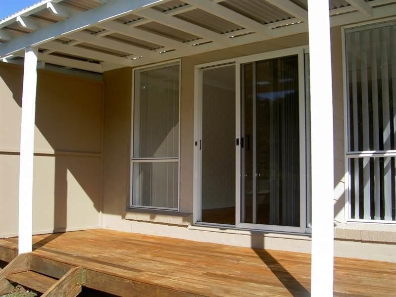 2/13 Helen  St, Forster NSW 2428