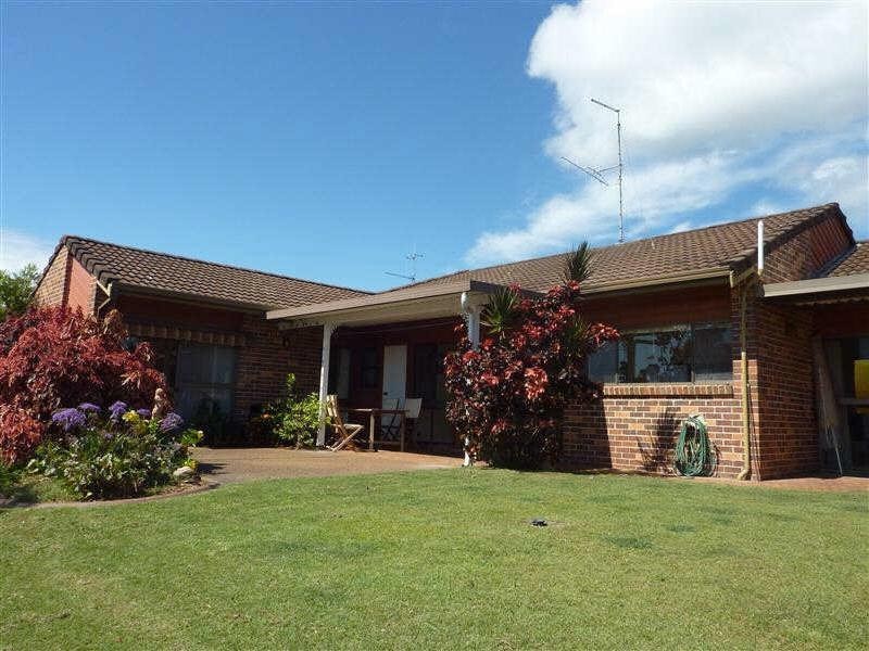 31  Wyuna Pl, Forster NSW 2428