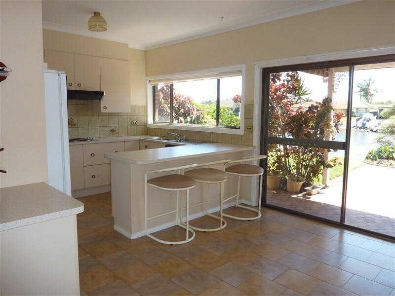 31  Wyuna Pl, Forster NSW 2428