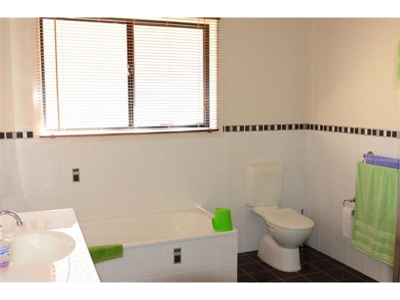 4  Bakara Ct, Forster NSW 2428