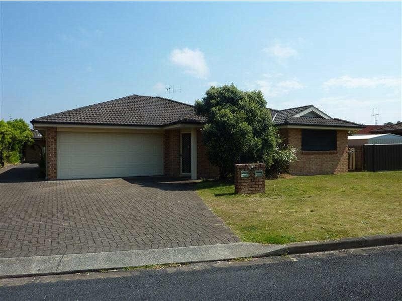 1/13  Argo Pl, Forster NSW 2428