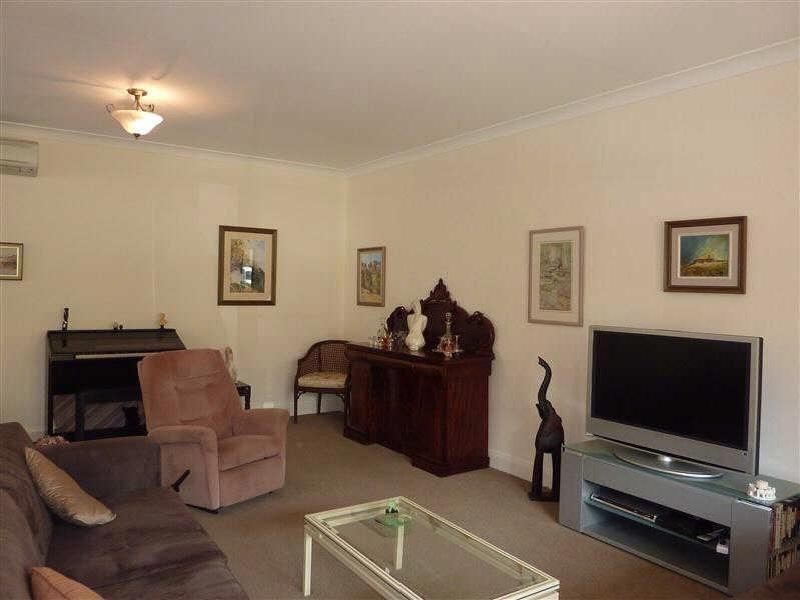 4/2  Breese Pde, Forster NSW 2428