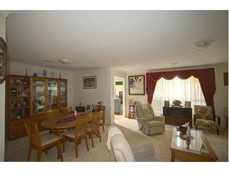 2  Areca Ct, Forster NSW 2428