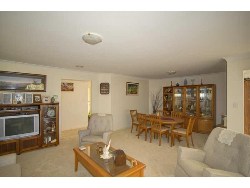 2  Areca Ct, Forster NSW 2428