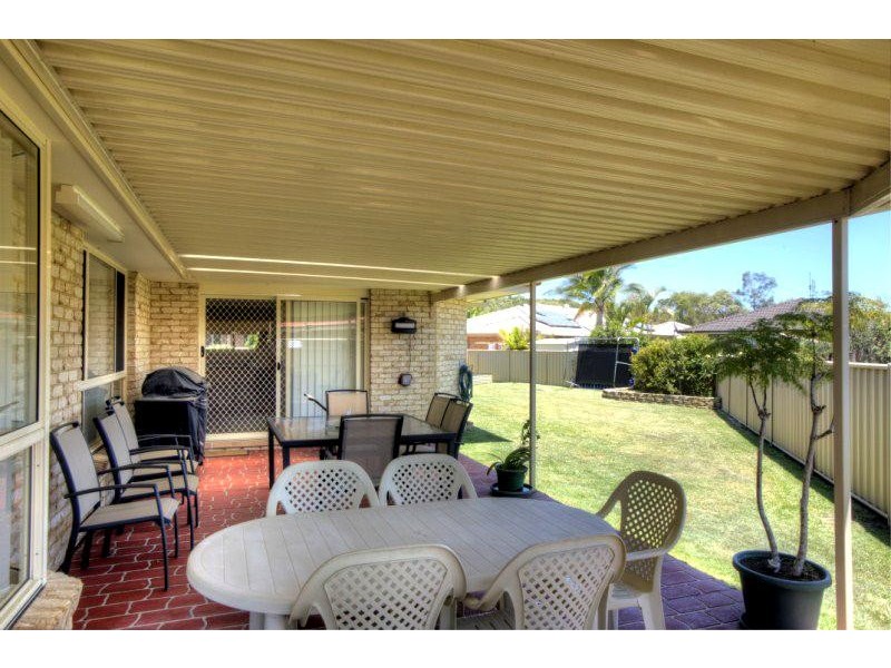 2 Areca Ct, Forster NSW 2428