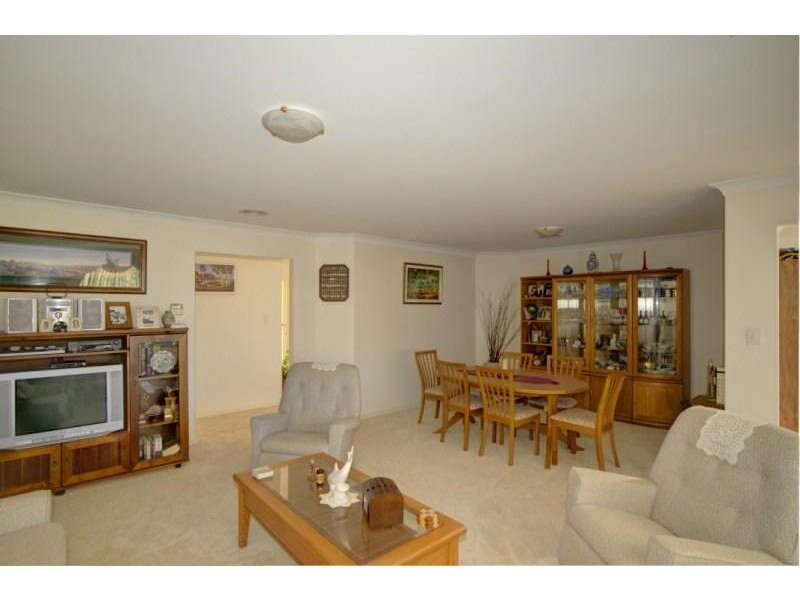 2 Areca Ct, Forster NSW 2428