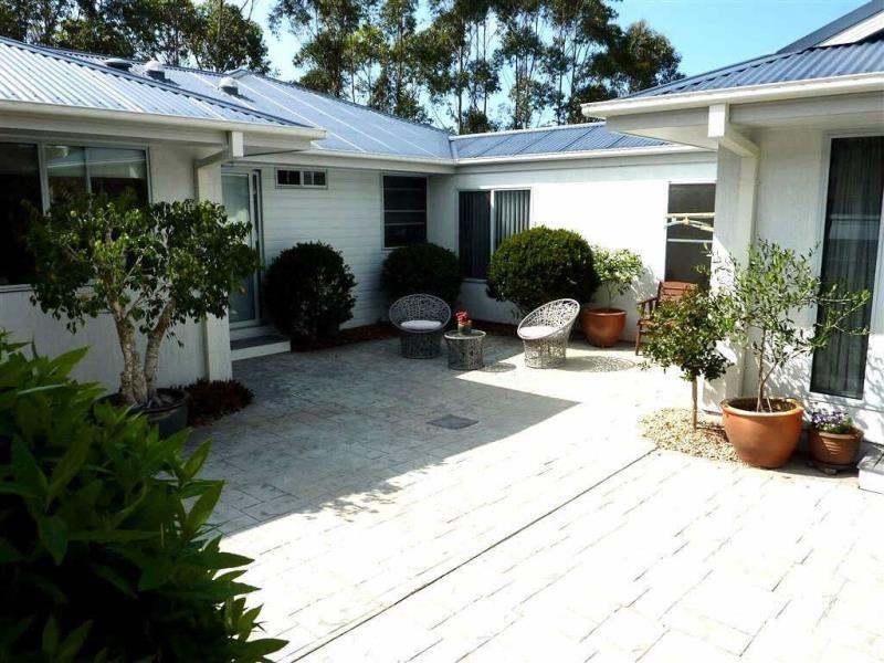 6/17  The BoulevardeLakeside Gdns, Tallwoods Village NSW 2430