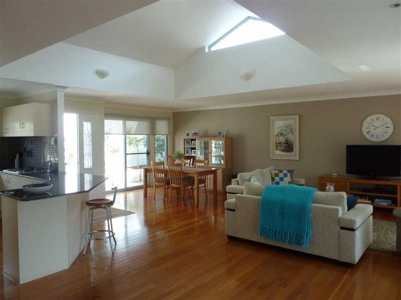 6/17  The BoulevardeLakeside Gdns, Tallwoods Village NSW 2430