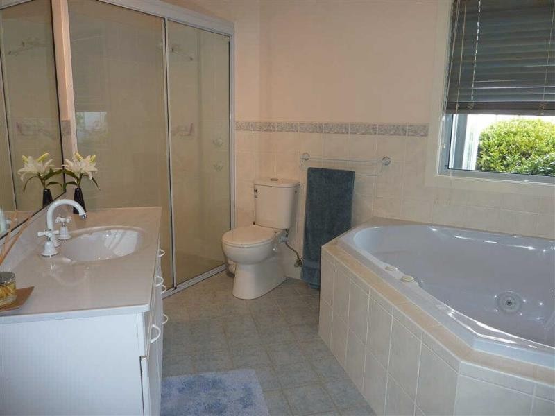 6/17  The BoulevardeLakeside Gdns, Tallwoods Village NSW 2430