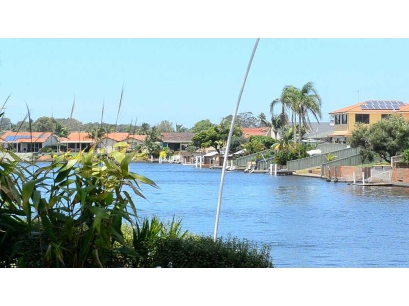 69  Elouera Cres, Forster NSW 2428