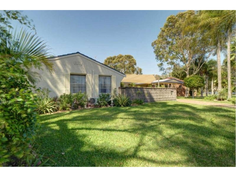 69  Elouera Cres, Forster NSW 2428