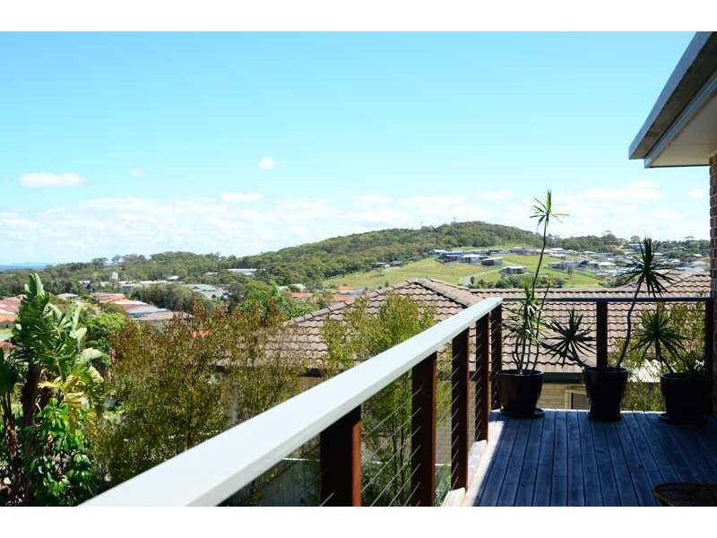 8  Chusan Pl, Forster NSW 2428