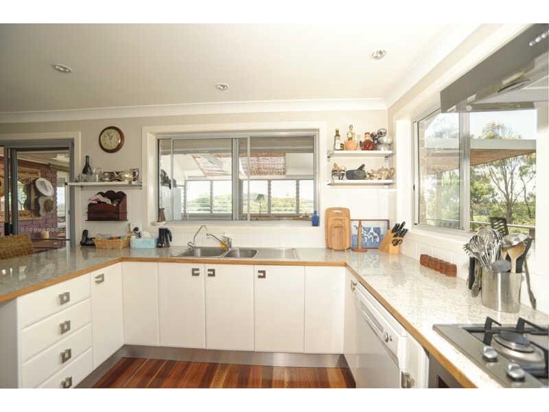 8  Chusan Pl, Forster NSW 2428