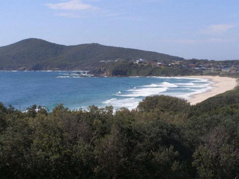 16  Marine Dr, Forster NSW 2428