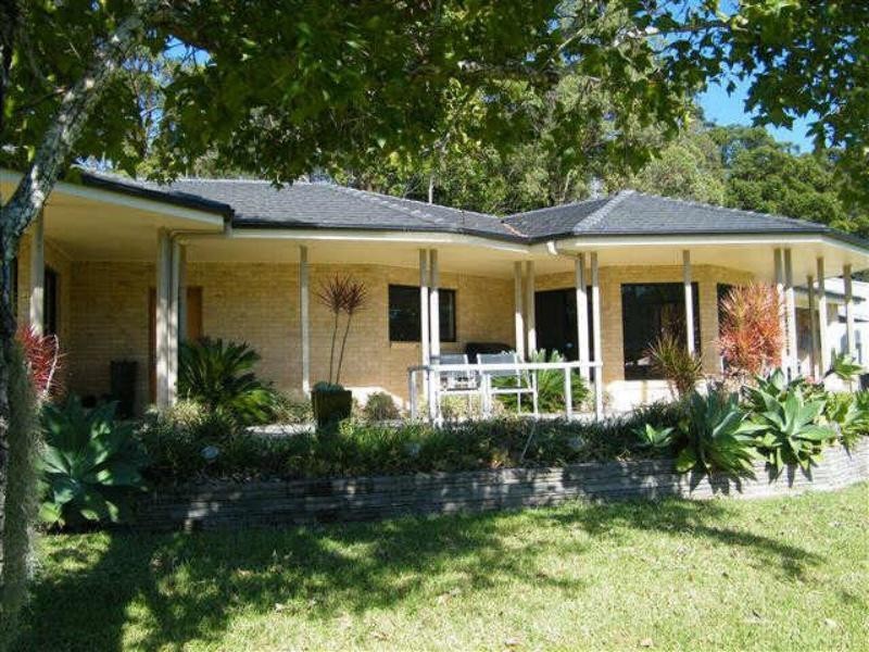 9  Headland Dr, Hallidays Point NSW 2430