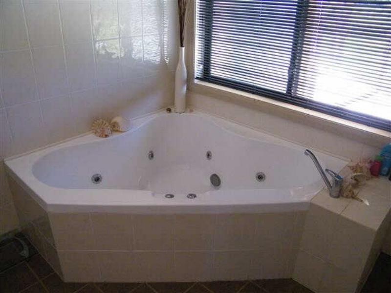 9  Headland Dr, Hallidays Point NSW 2430