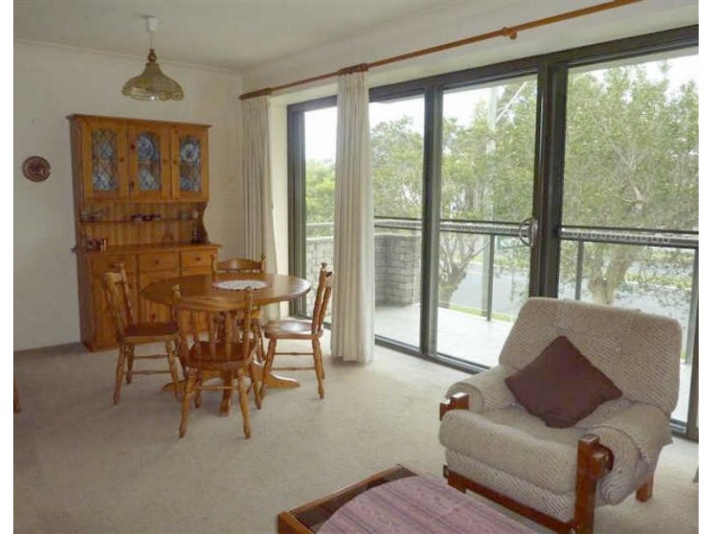 6  Tenerife35-37 Head St, Forster NSW 2428