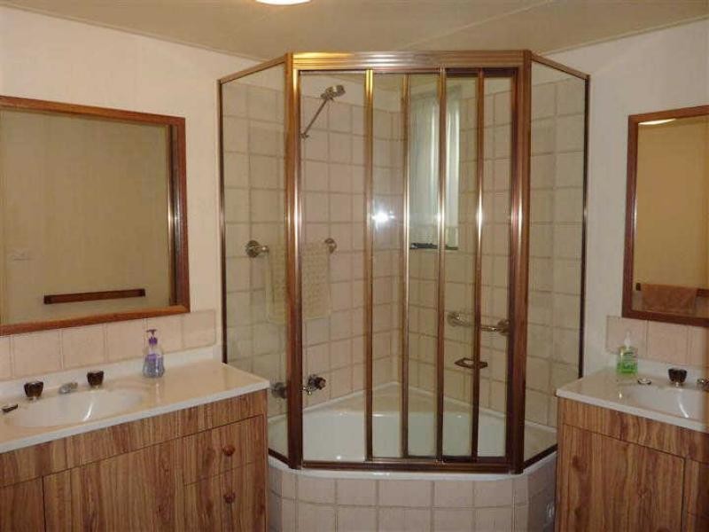 6  Tenerife35-37 Head St, Forster NSW 2428