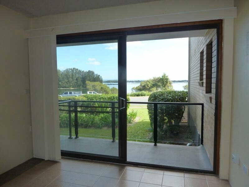 2/76-80 Little  St, Forster NSW 2428