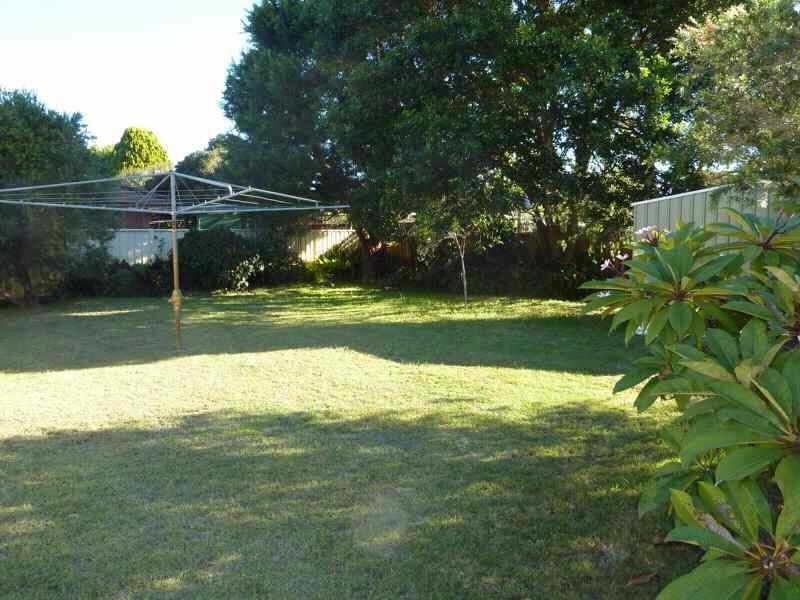 12  Stewart Pde, Tuncurry NSW 2428