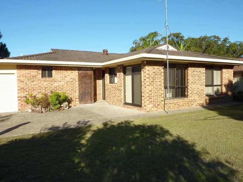 12  Stewart Pde, Tuncurry NSW 2428