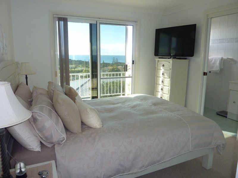 11  Churchill Rd, Forster NSW 2428