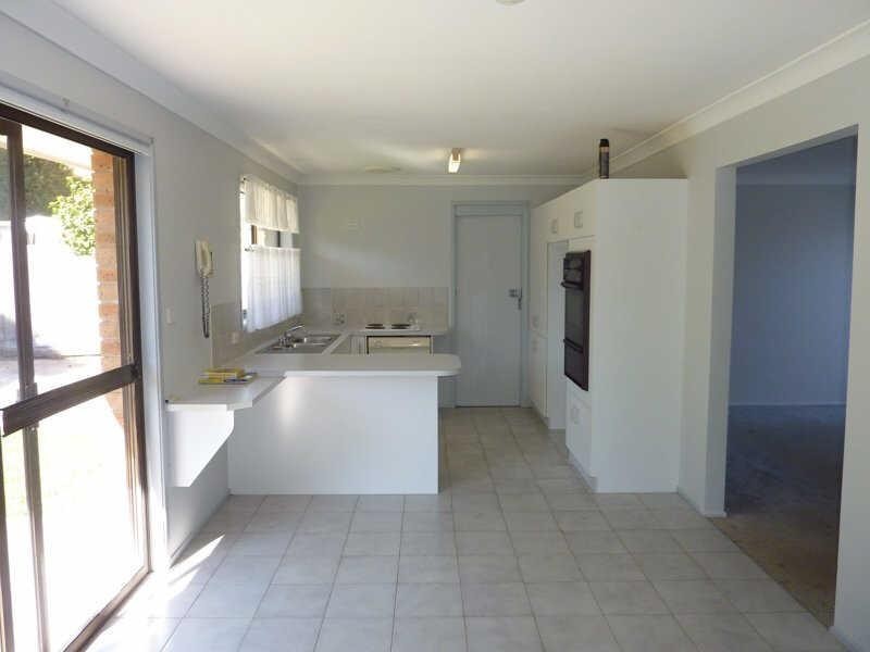 20  Burrawan Cl, Forster NSW 2428