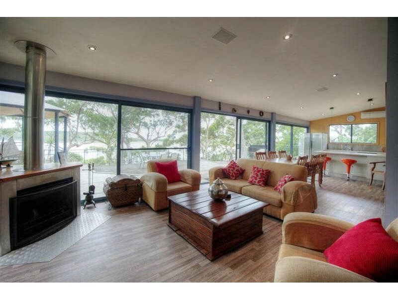 5  Lauff Rd, Smiths Lake NSW 2428