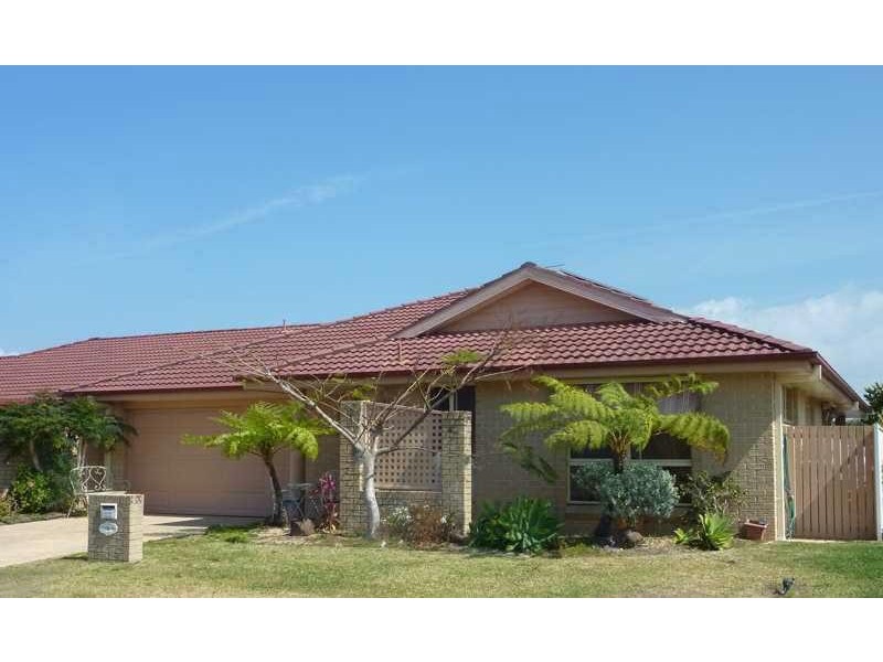 2/1  Lisa Pl, Forster NSW 2428