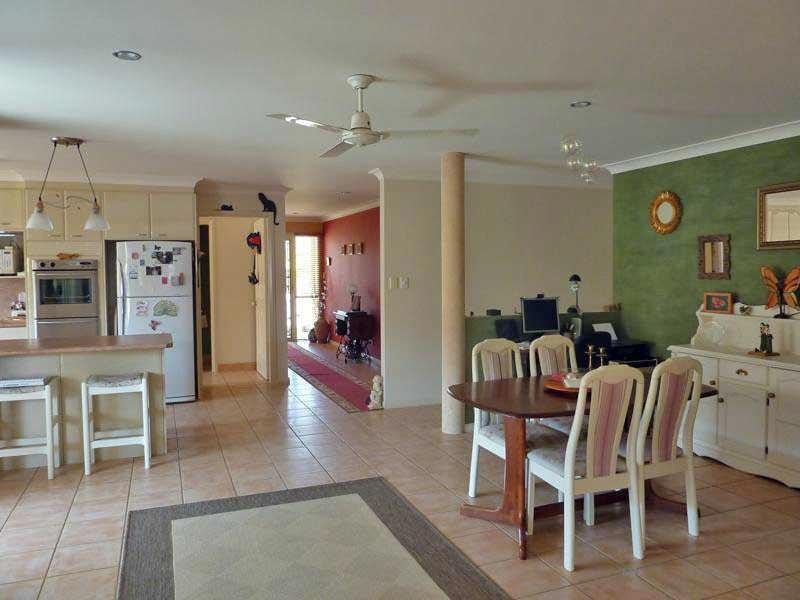 2/1  Lisa Pl, Forster NSW 2428