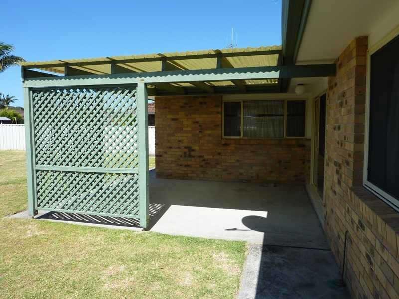 3  Argo Pl, Forster NSW 2428