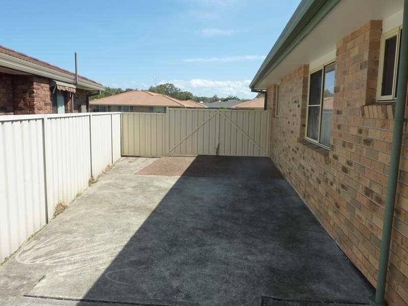 3  Argo Pl, Forster NSW 2428