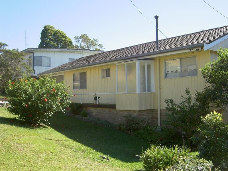 11 Ruby St, Forster NSW 2428