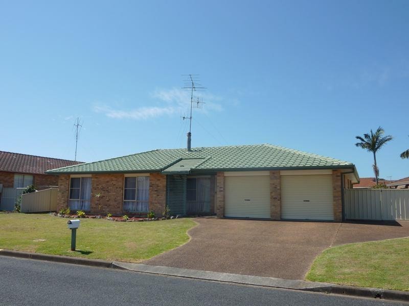3 Argo Pl, Forster NSW 2428