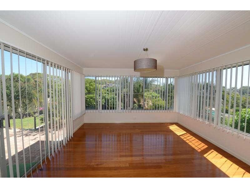 14 Churchill Rd, Forster NSW 2428