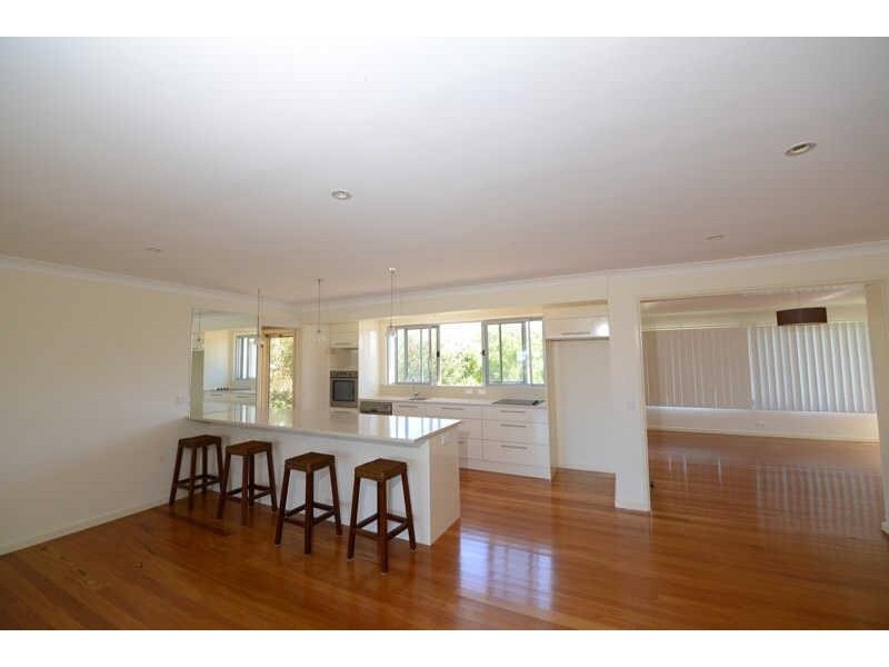 14 Churchill Rd, Forster NSW 2428