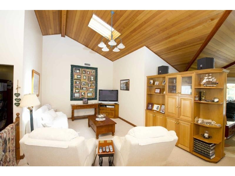 4  Gunsynd Cl, Tuncurry NSW 2428