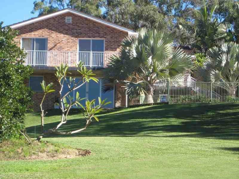 16  Pacific View Dr, Hallidays Point NSW 2430